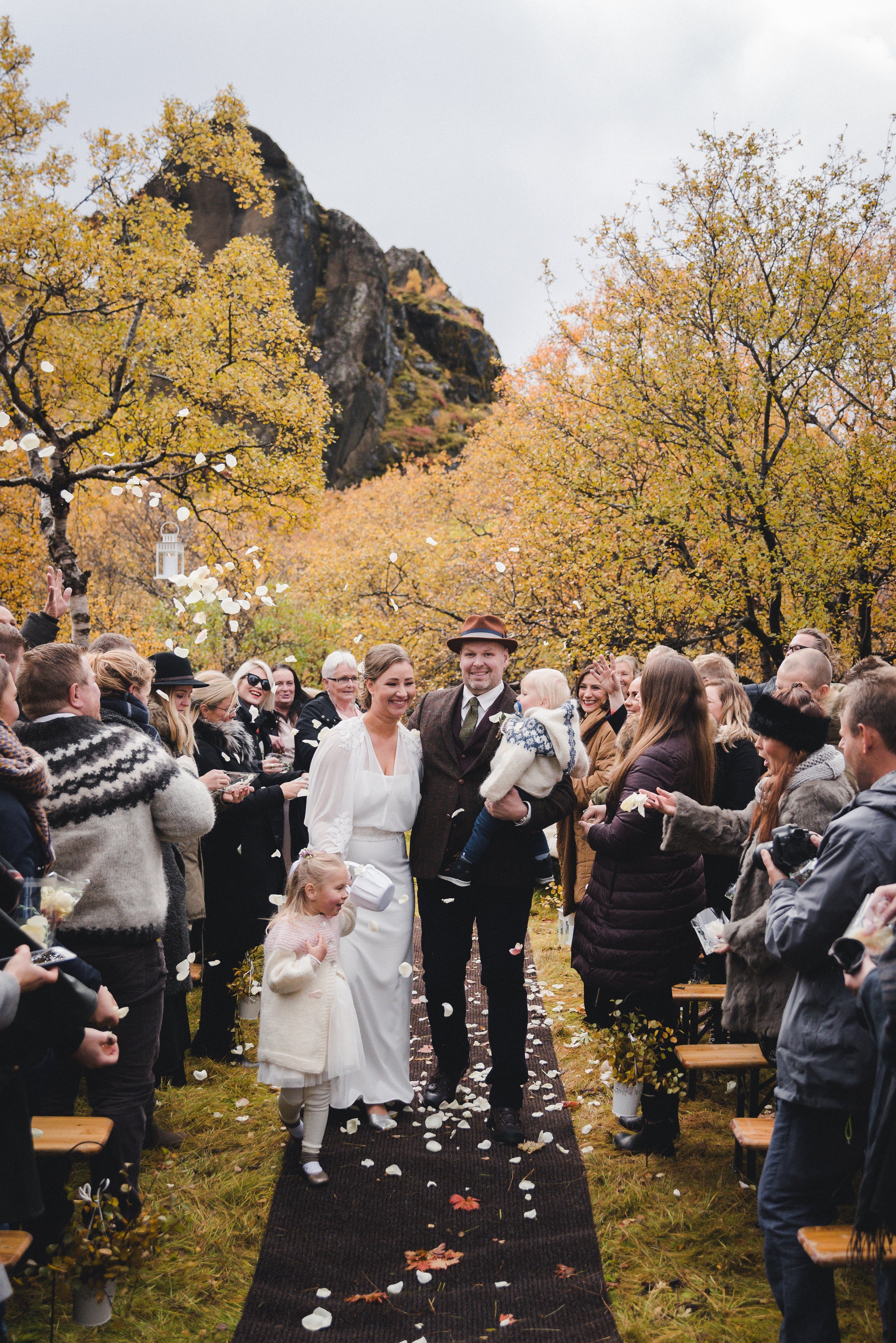 Icelandic Explorer Wedding Elopment 13.jpg
