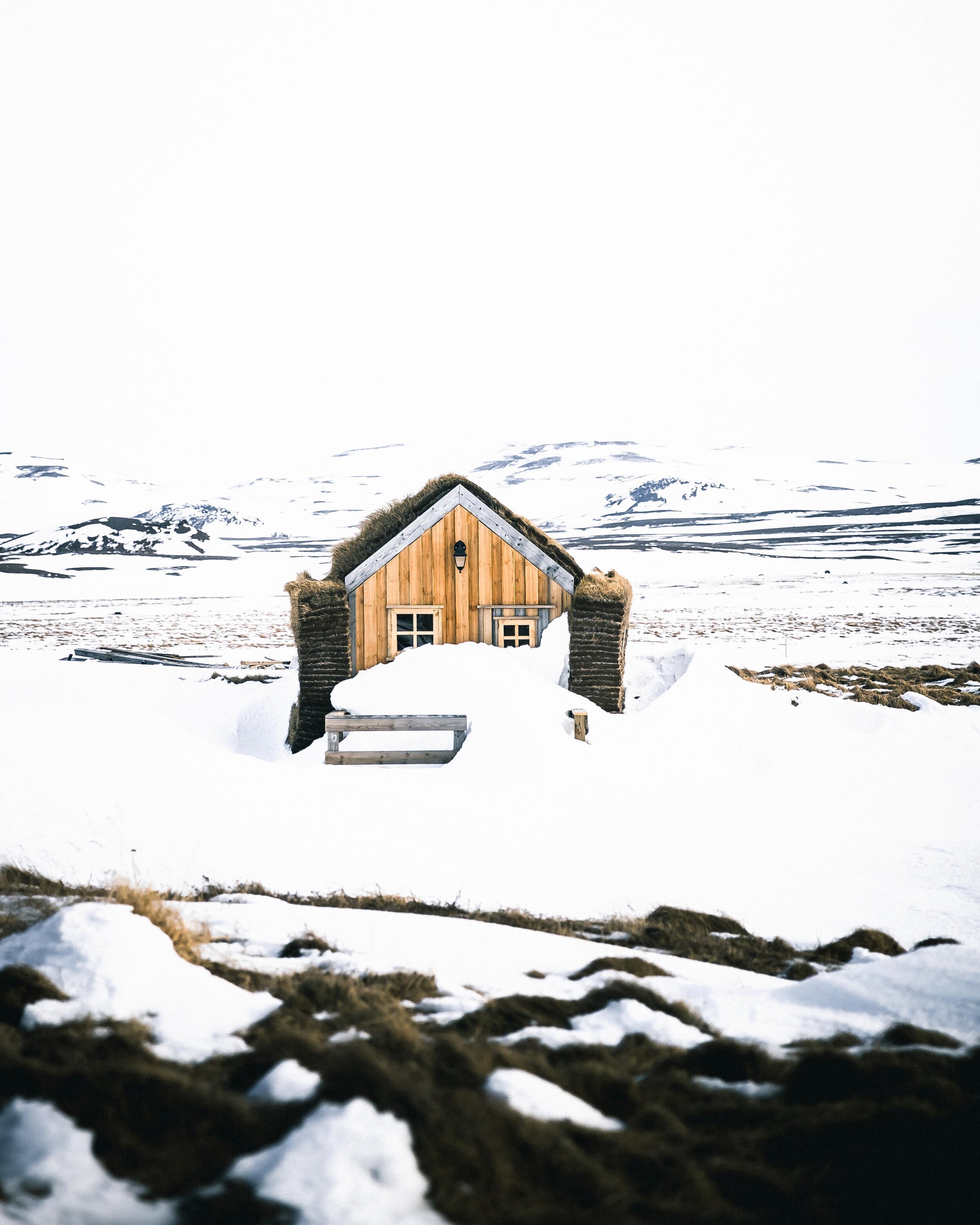 Icelandic explorer lonely houses 4.jpg