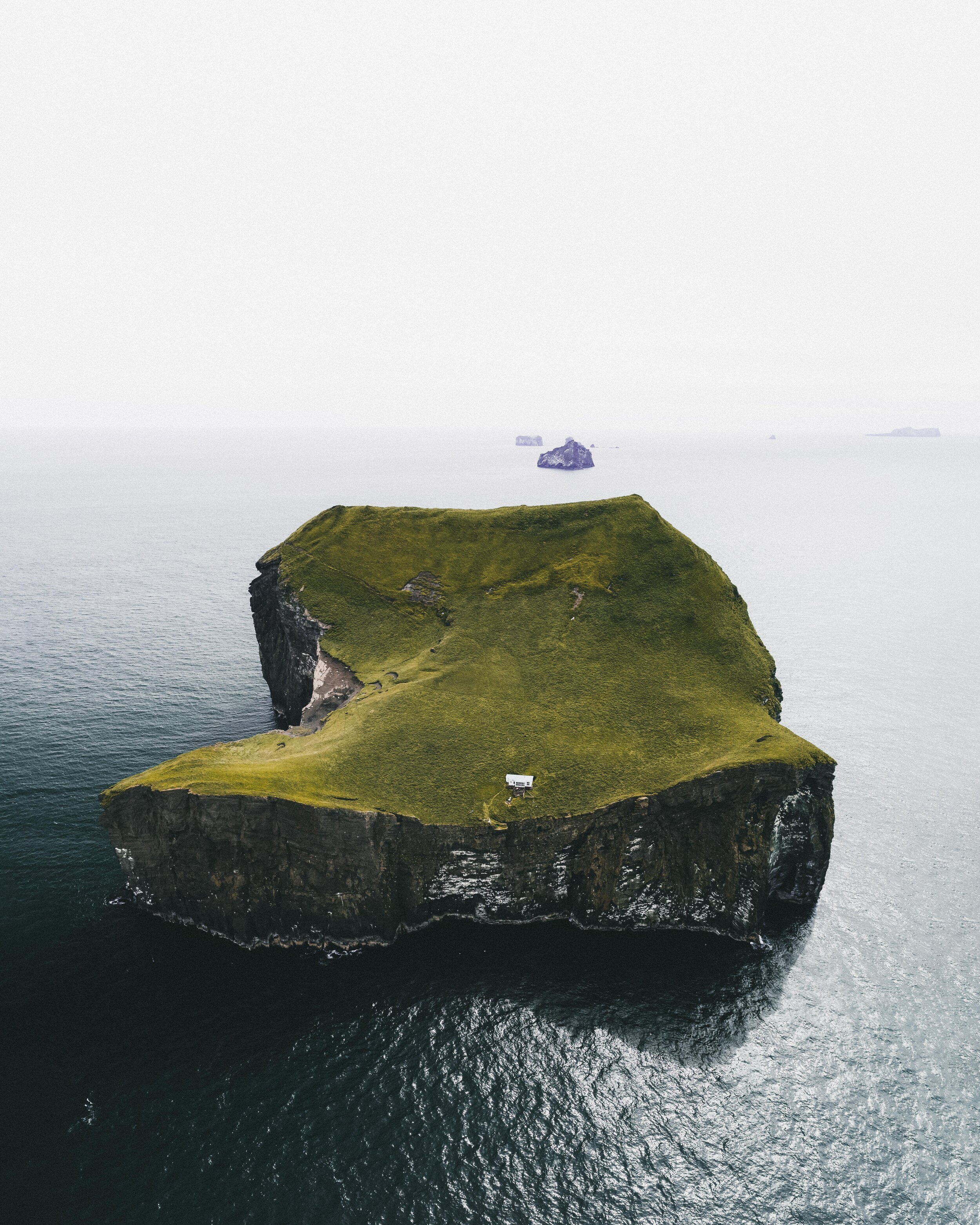 Icelandic explorer lonely houses 6.jpg