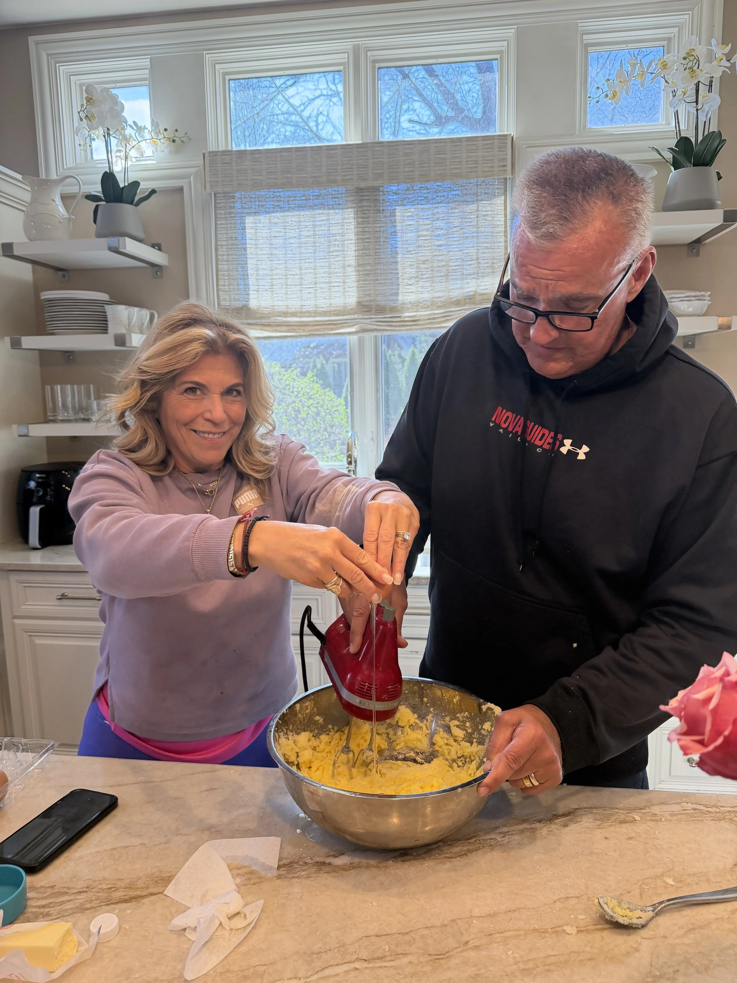 Kefi Koulourakia3.jpeg