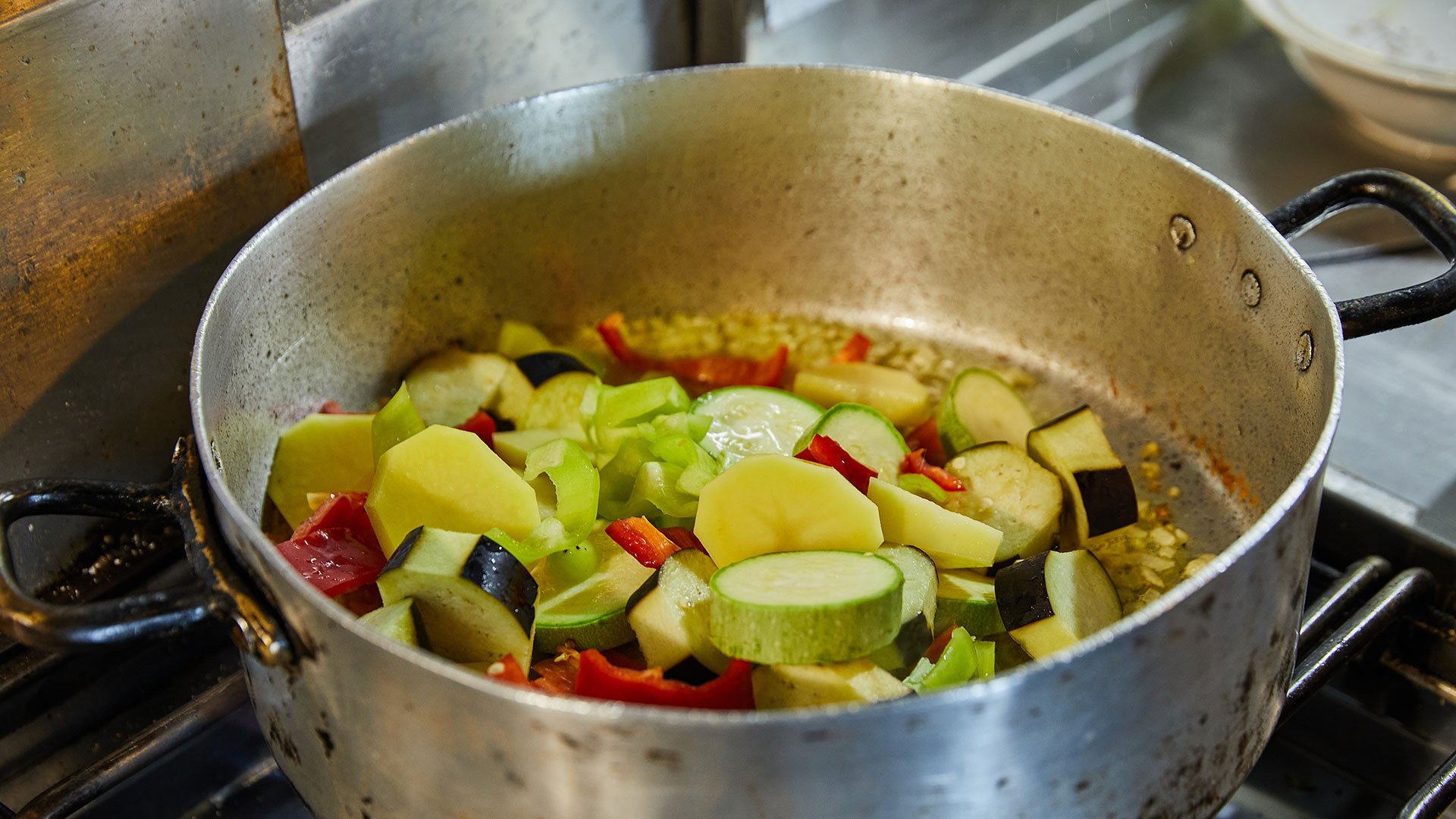 toyrloy-ston-tava-apo-to-agio-oros-5-gastronomos.jpg