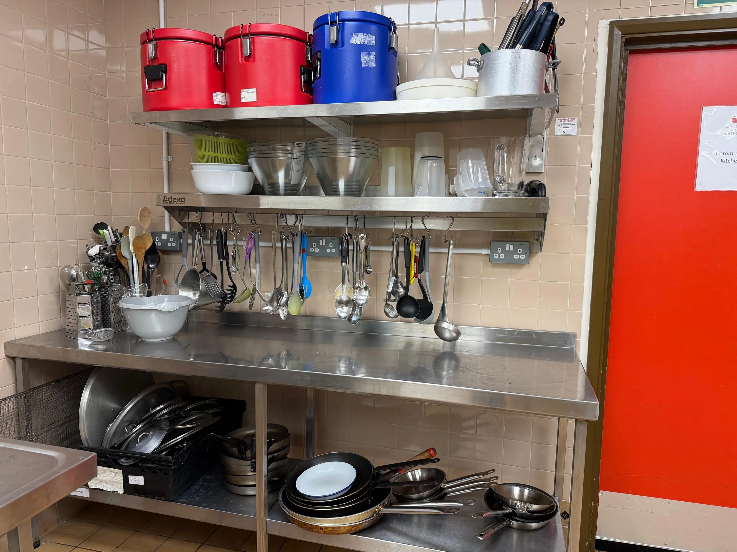 Kitchen 2.jpeg