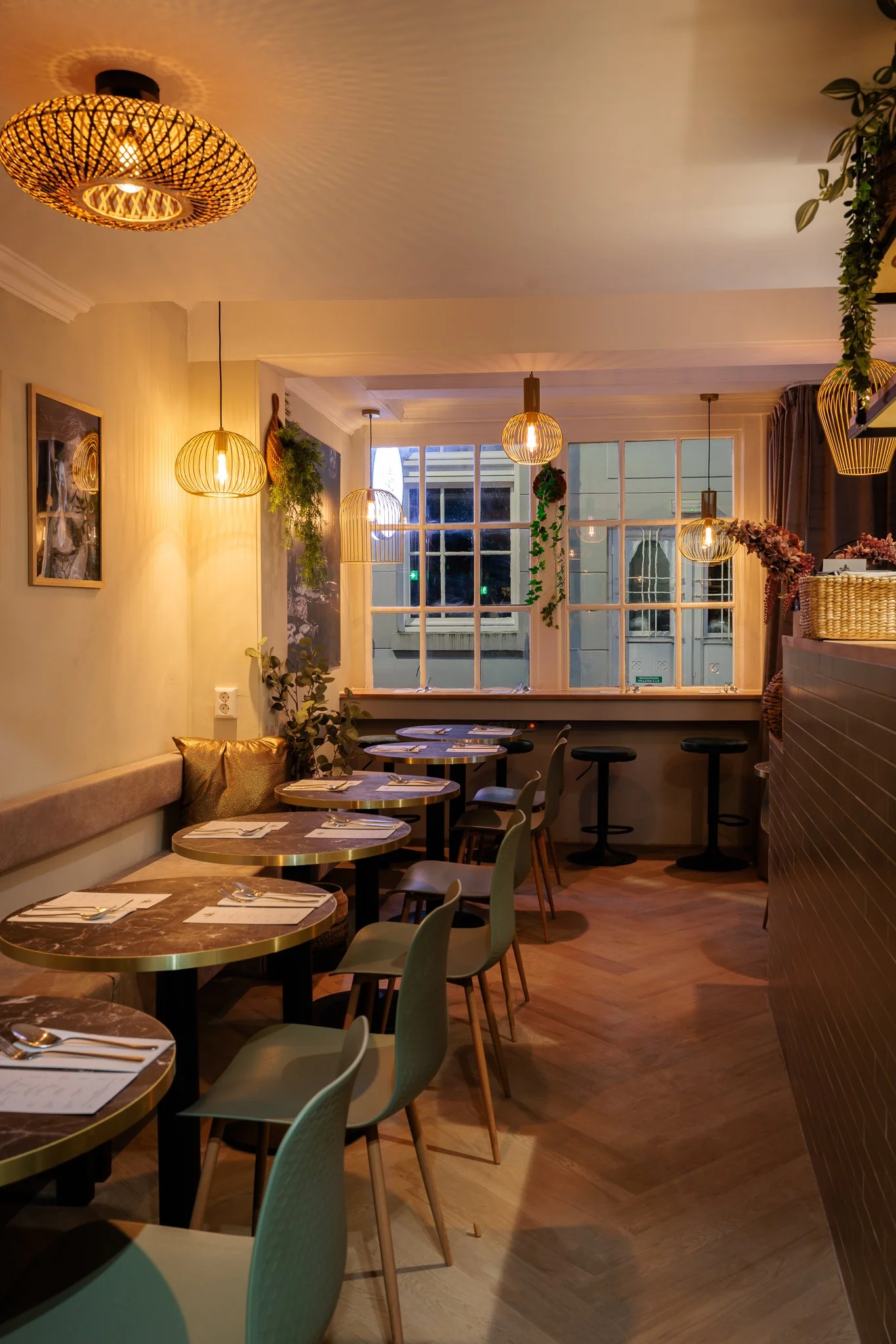 Bhatti Pasal Voetboog Amsterdam-3.jpg