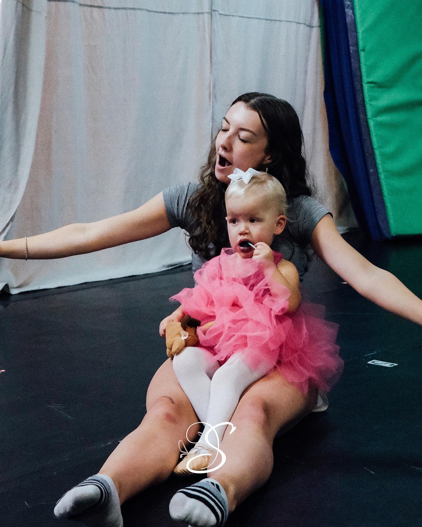 Some super cuteness for your timeline. Happy Monday! #solesdance #huntsvillealabama #danceeducation #youthdance #dancecompany #communityfirst