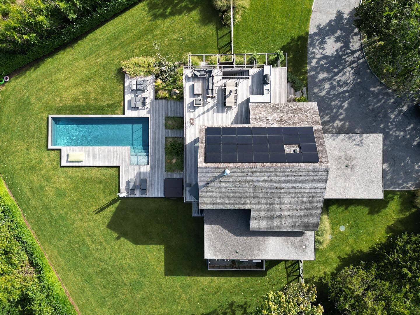 Casa Seis&hellip;High up on a Montauk hill with expansive ocean views. Completed 2021. 

Architect/Design @plot__1