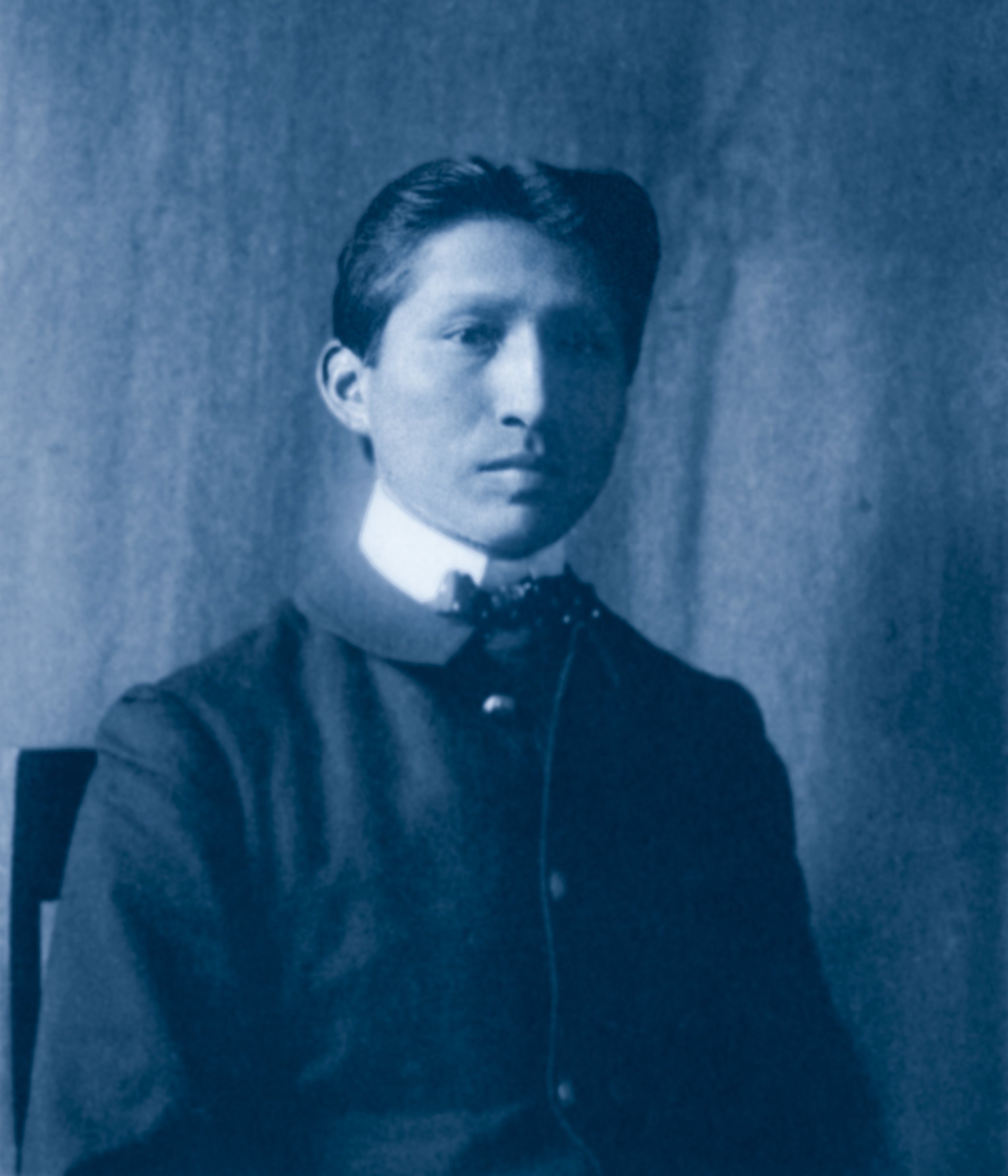 29. Alumnus BL S copy.jpg