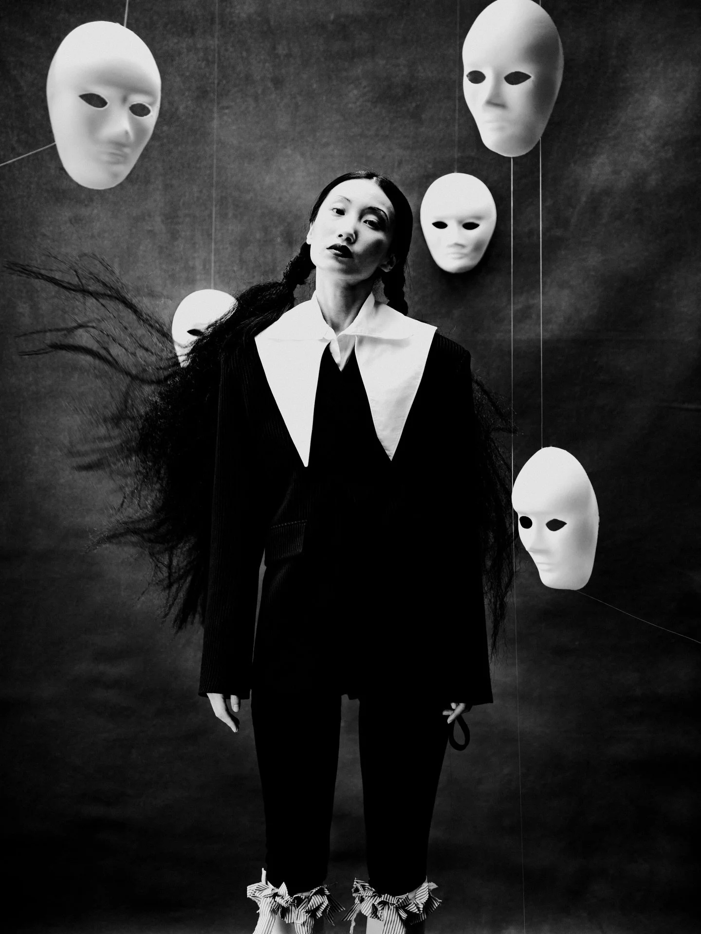 HAPPY NEW YEAR ! 2k26 🤍 for @title 🖤

Photography: @sarah.fuchs 
Styling Duo: @elena_vassiliu @serdarhint 
Set Design: @cla.rak 
Makeup: @sophia.gunev 
Hair: @tomoko_hair_mu_ 
Models: @maijiezhiguang @metropolitanmodelsgroup @mathiisrlt @letitgomgm