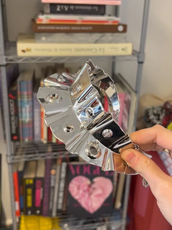 COMING SOON OMG 🤍🤍🤍
@florence_moorhead x @solenelescouet 
Exclusive jewelry capsule collection 
STAY TUNED 😍