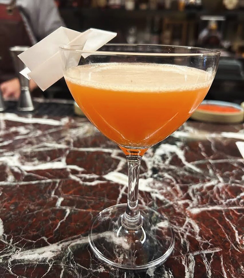 Head over to @fourwallsnash in the @thejosephnashville  hotel and try the #SPW paper plane cocktail. 🥃✈️🏨 #cheers