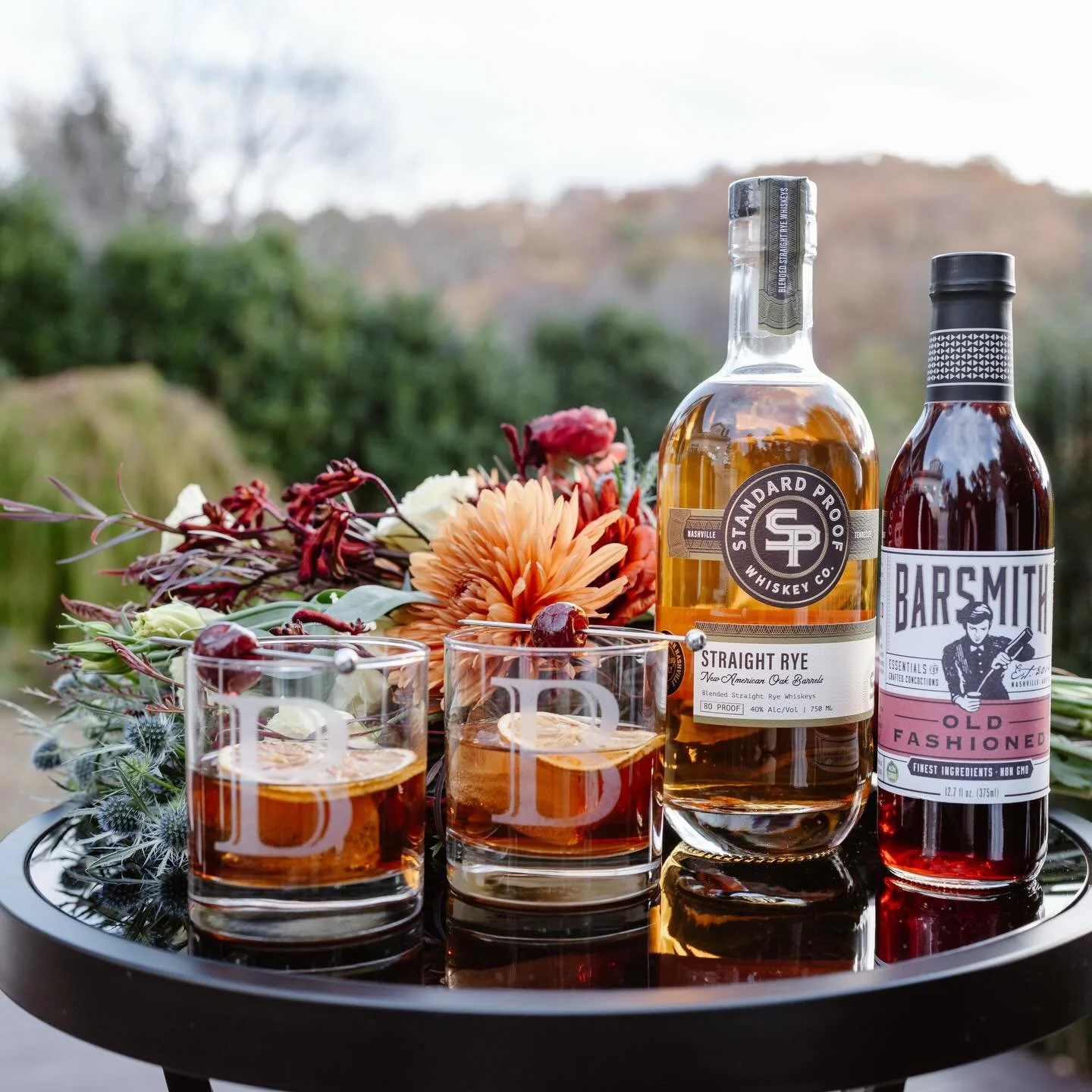 Old Fashioneds in the Mountains ⛰️😊🥃 &mdash; that&rsquo;s our kind of getaway. If you&rsquo;re hitting the road this holiday season, pack smart and bring your favorites along.

FREE shipping is back on our website and all your favorite @barsmithmix