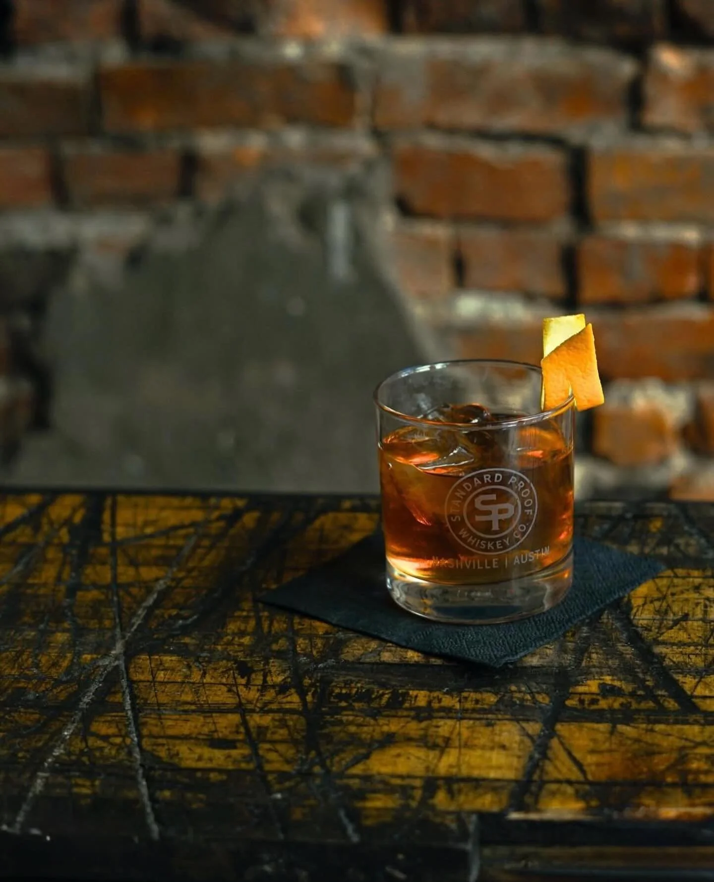 &bull; Pecan Old Fashioned &bull; A house favorite&mdash; IYKYK 😏🙌 And if you don&rsquo;t, this is your sign to head downtown and give it a try! All day happy hour 🥃 Winter Olympics ⛷️ Good vibes 🎶 What are you waiting for? #cheers