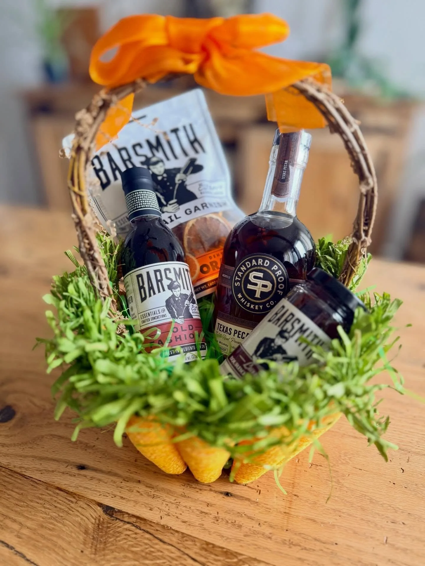 The Easter bunny 𝘥𝘦𝘭𝘪𝘷𝘦𝘳𝘦𝘥 this year. 😃🙌🥃🐰🥕 Wishing everyone a wonderful and blessed day! Tasting room will be open and we still have some spots available for the afternoon cocktail class. Come on in! #cheers #happyeaster