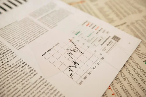 Market report chart on a printed page