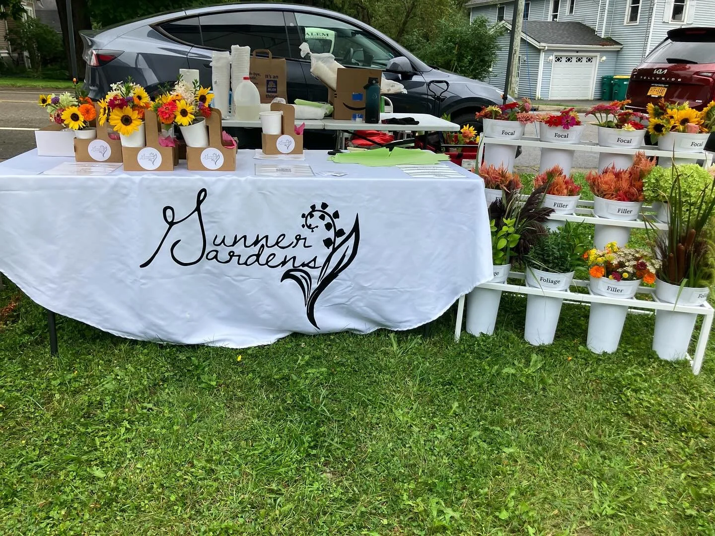 Build your own bouquet or grab a to-go cup with a goodie at the Colden Wellness Fair/Bread of Life Outreach Center today from 11-3pm!