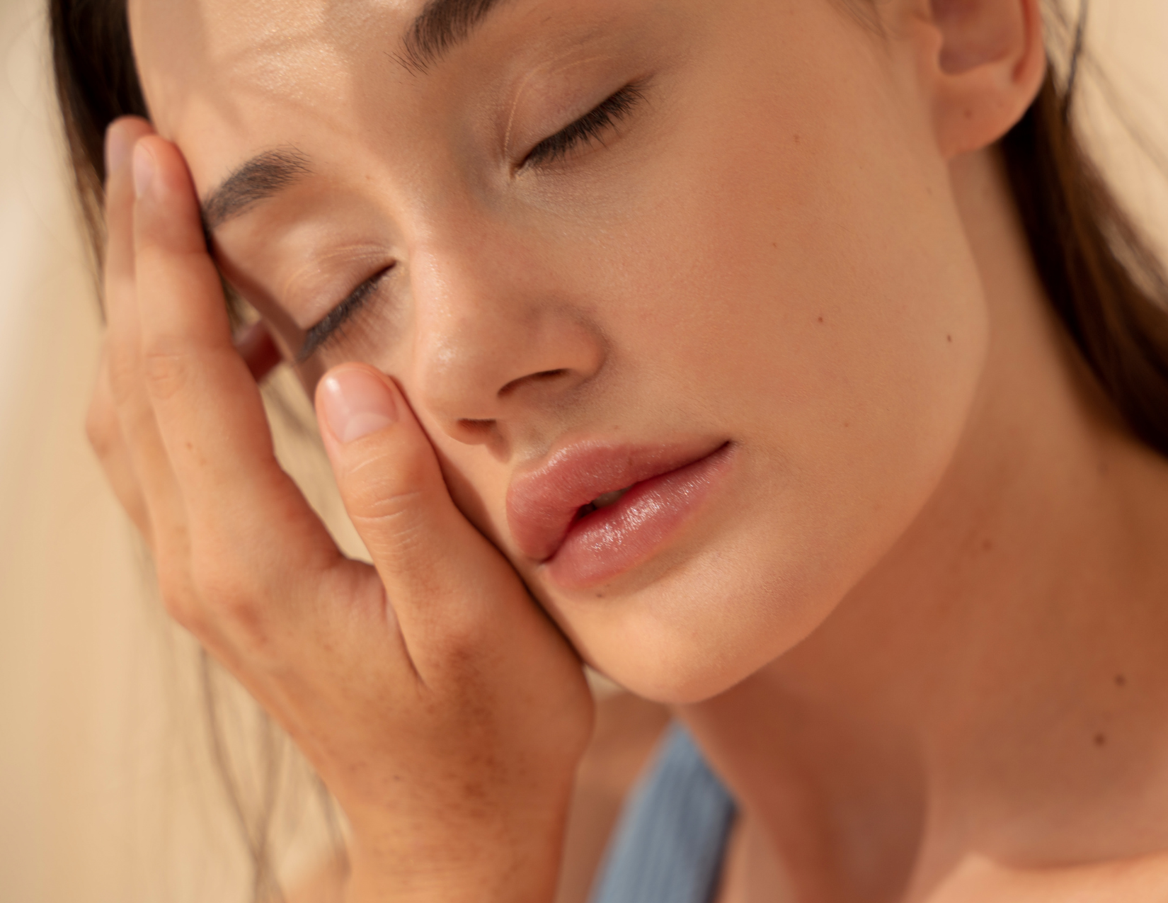 Intuitive energy healing session for radiant feminine vitality