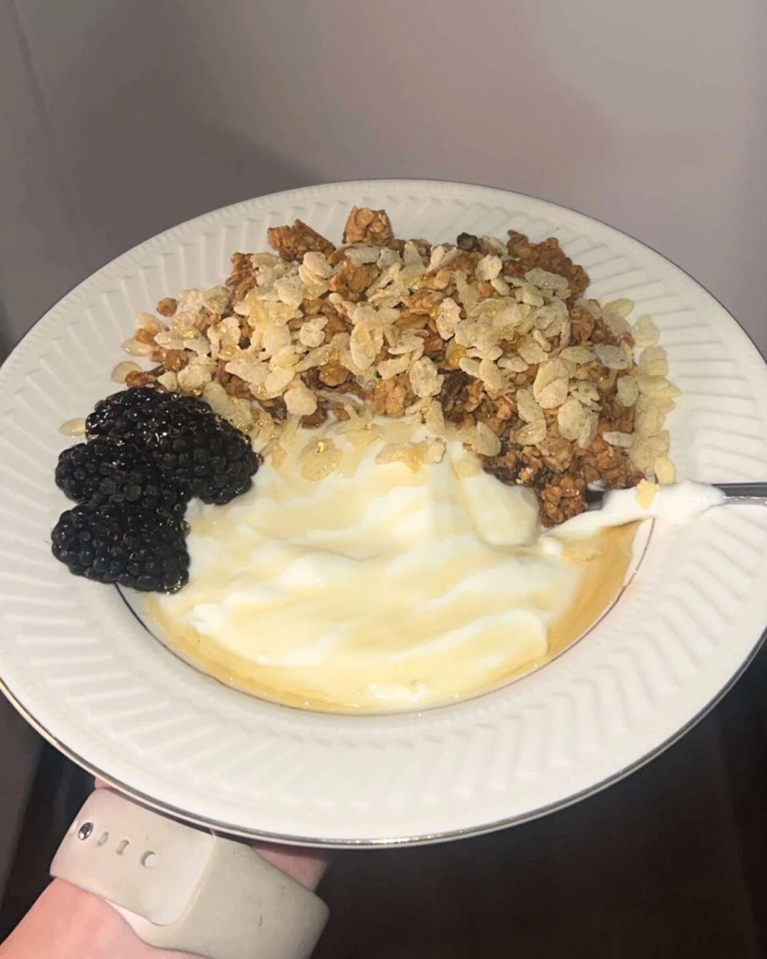 Need a breakfast/snack idea?? 🙌 Add some rice krispies, a drizzle of honey, and fresh berries to your yogurt bowl&mdash;easy way to make it your own and keep it tasty!