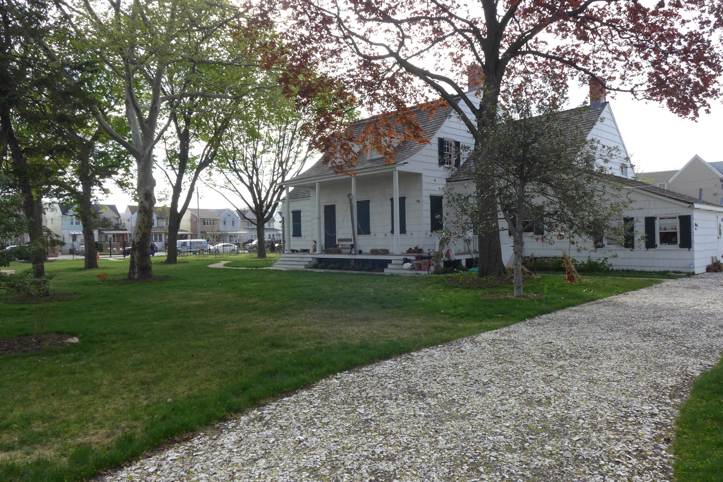 Hendrick Lott House April Cleanup