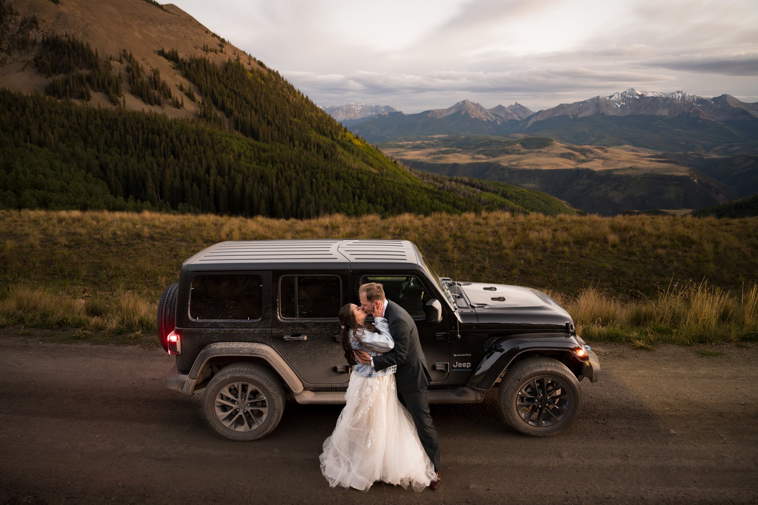 olivia-damian-ouray-9-20-2023-sneaky-peakies-12.jpg