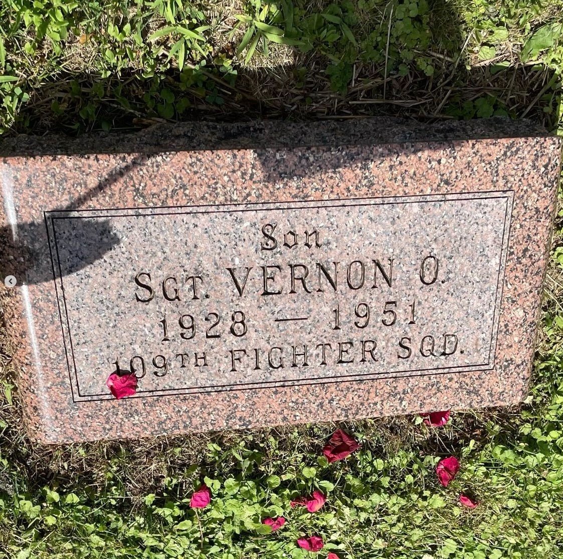 Headstone-and-Blooms-Gravestone-cleaning-vernon-after.jpg