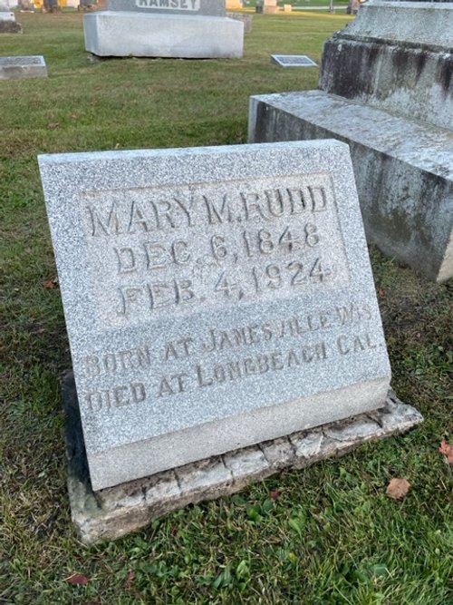 Headstone-and-Blooms-Gravestone-cleaning-mrudd-after.jpg