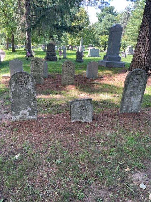 headstones-and-blooms-headstone-historic-restoration-wisconsinIMG_8151.jpg