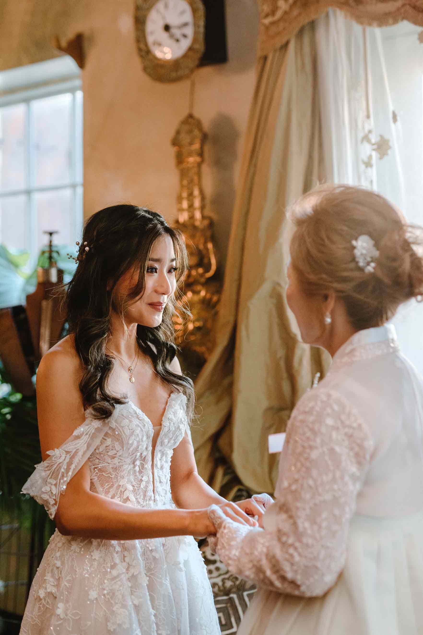 emotional-mother-daughter-moment-bridal-getting-ready-space.jpg