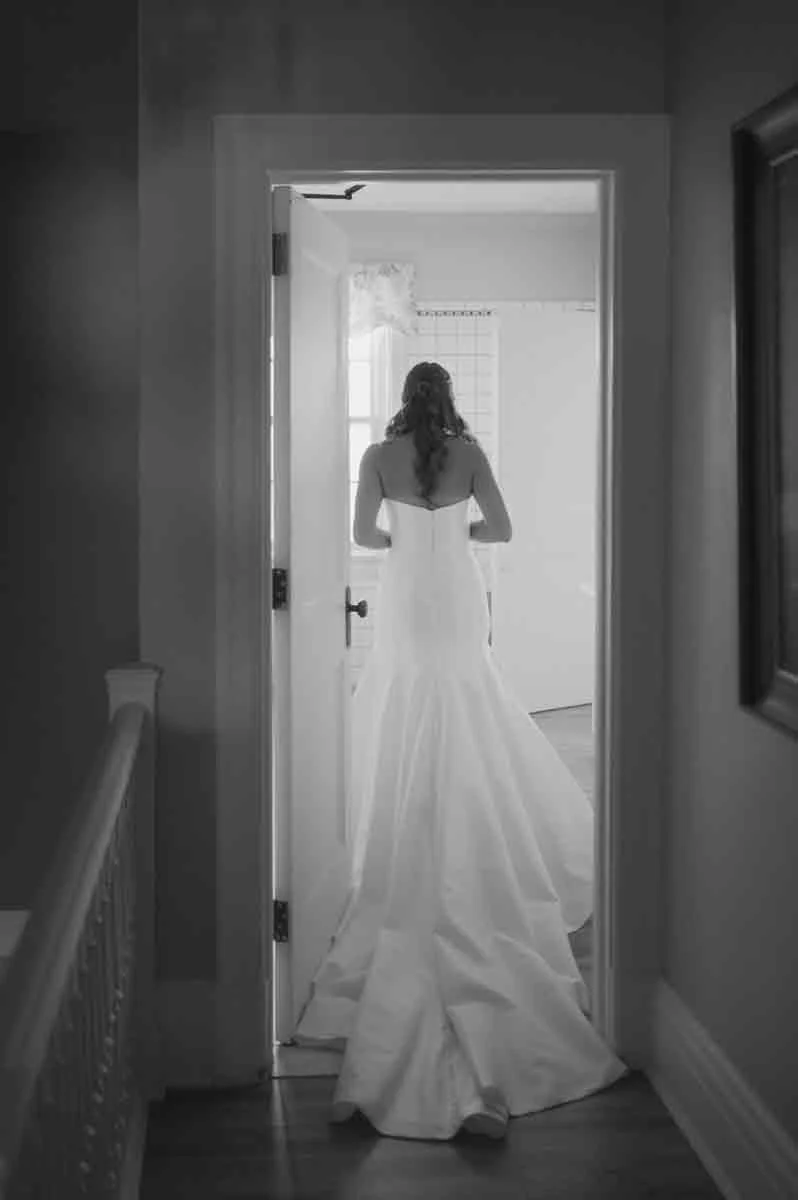 bride-getting-ready-scranton-pennsylvania.jpg