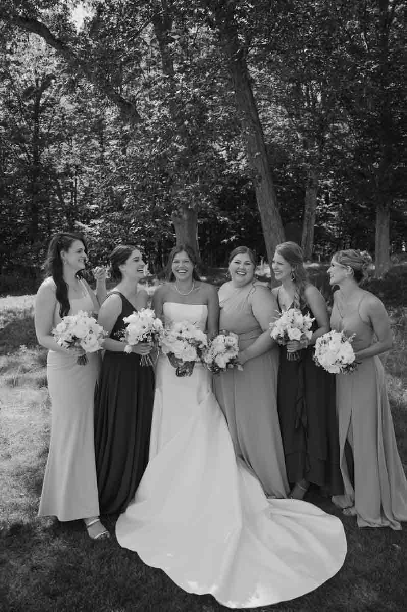 bridesmaids-august-wedding-scranton-country-club.jpg