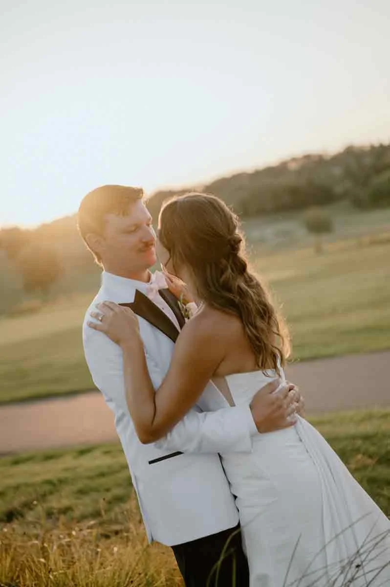 golden hour couples photos at Country Club of Scranton