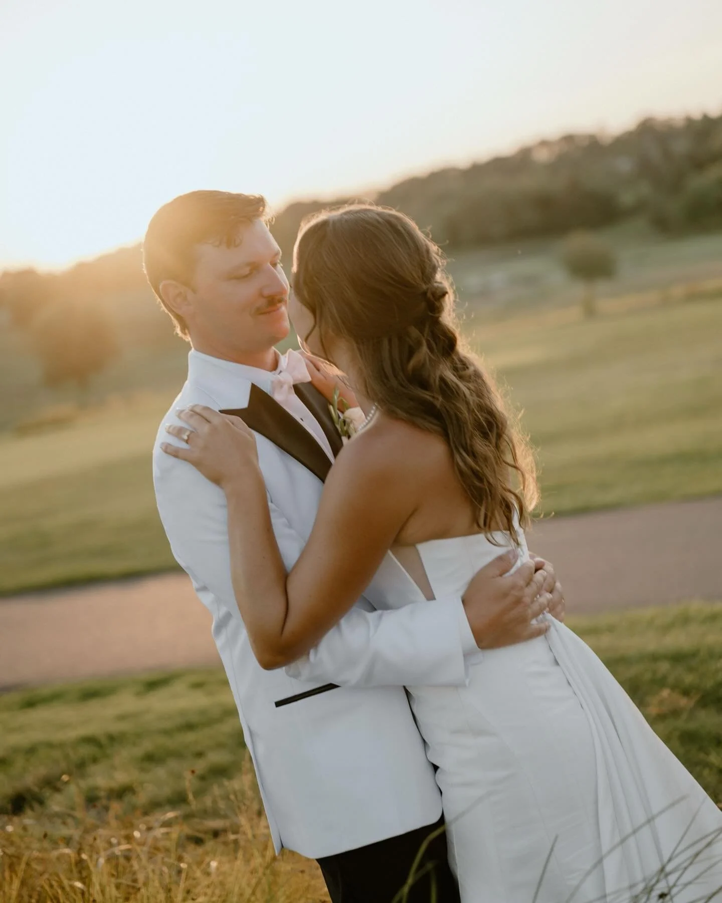 A wedding planned on a shorter timeline can feel overwhelming but with the right team by your side it&rsquo;s completely possible. Elizabeth &amp; Jeffrey planned their wedding at The Country Club of Scranton in just three months with the guidance of
