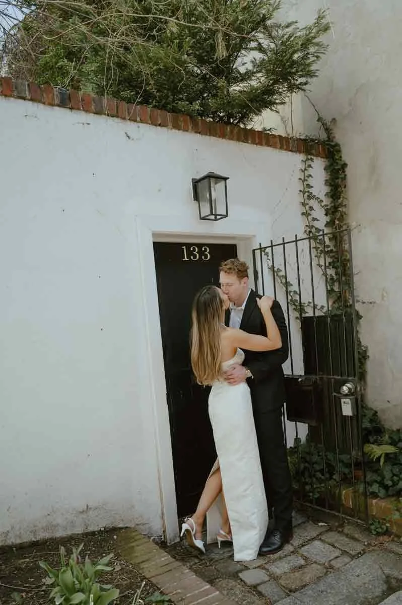 Spring engagement session in Philadelphia at Elfreth’s Alley
