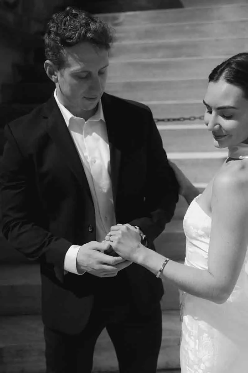 merchants-exchange-old-city-philadelphia-engagement-session-.jpg