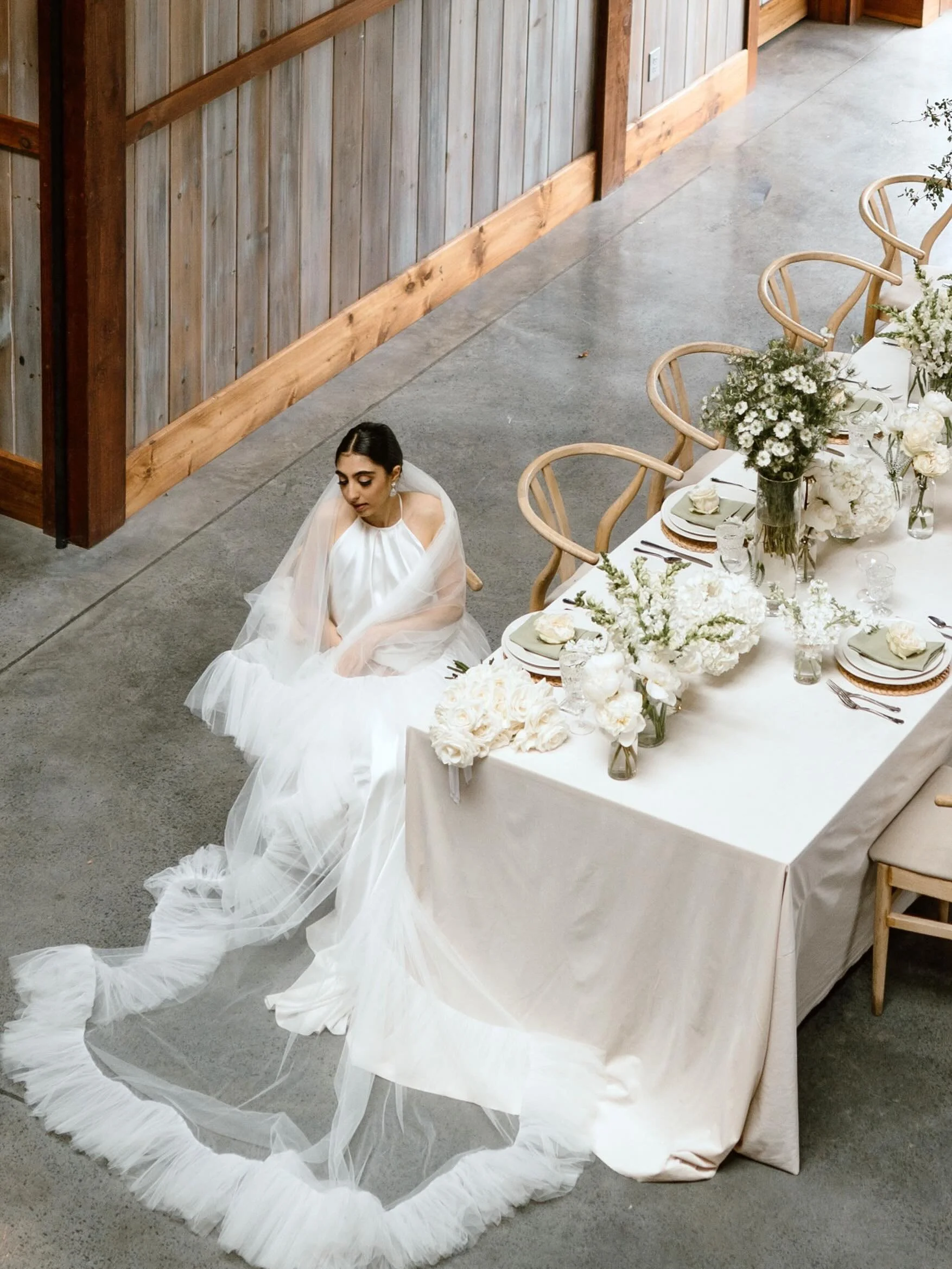 Rainy day magic at @wildfloweronwatts 

host, production, design @brittanyboote floral @vowfloralformal venue @wildfloweronwatts bakery&nbsp;@electriccitybakehouse rentals @partyrentalltd catering&nbsp;@epicureandelightcatering planning&nbsp;@briggsa