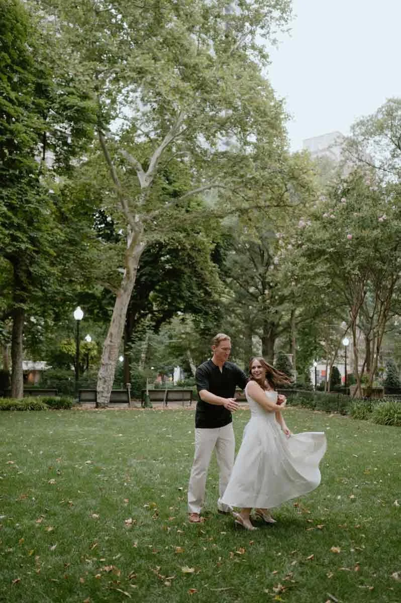 rittenhouse-square-philly-engagement-session.jpg