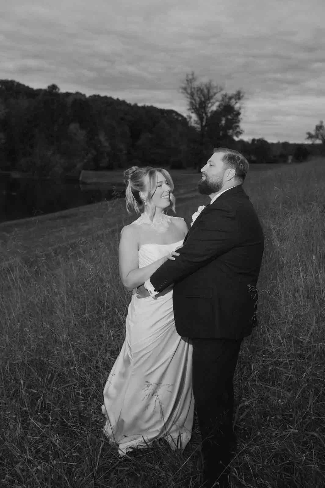 editorial flash portrait of bride and groom outside of fox briar farm In Doylestown