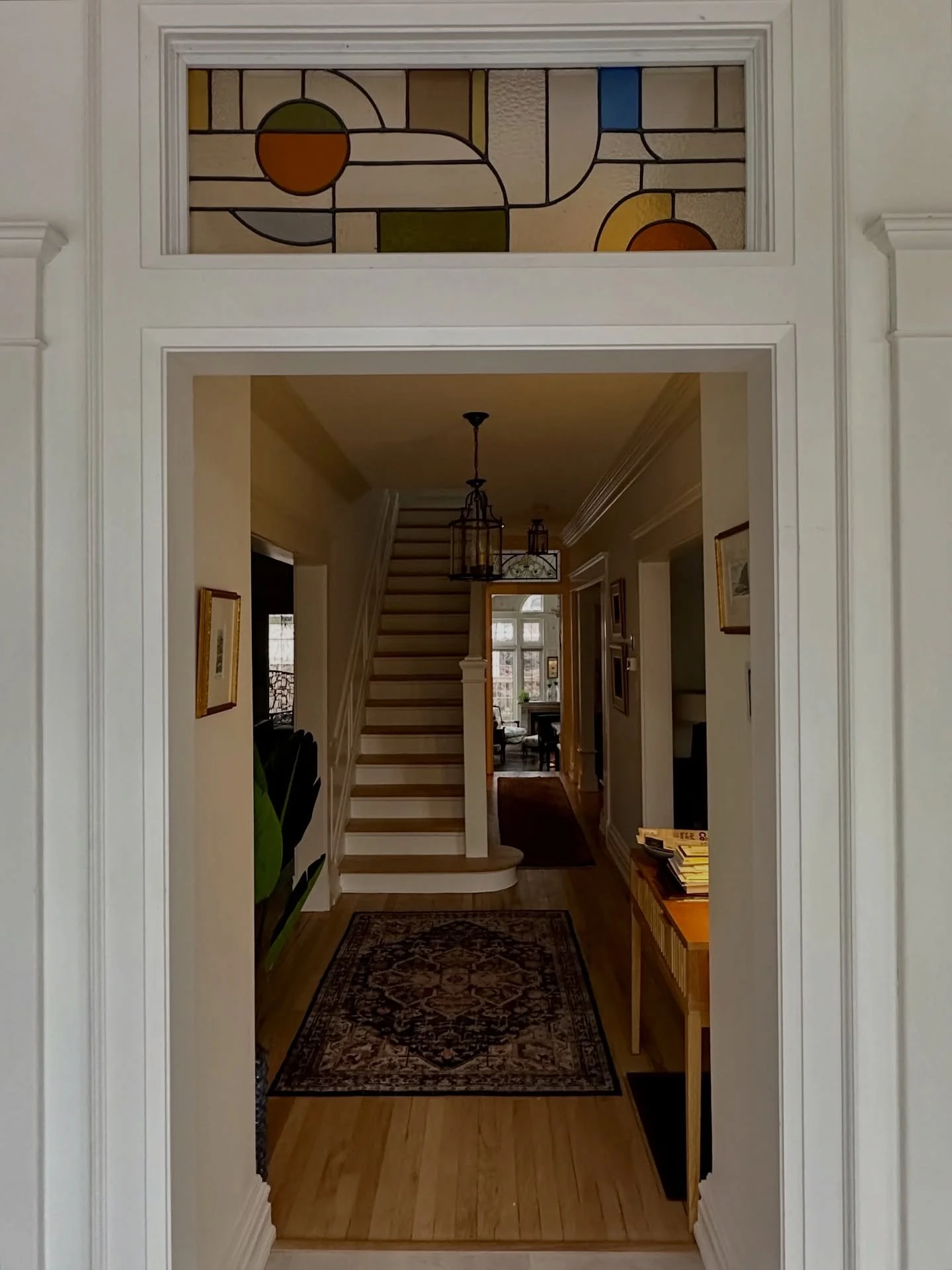 Project Kingswood pt. 1 

#stainedglass #glassart #interiors #interiordesign #interiordecor