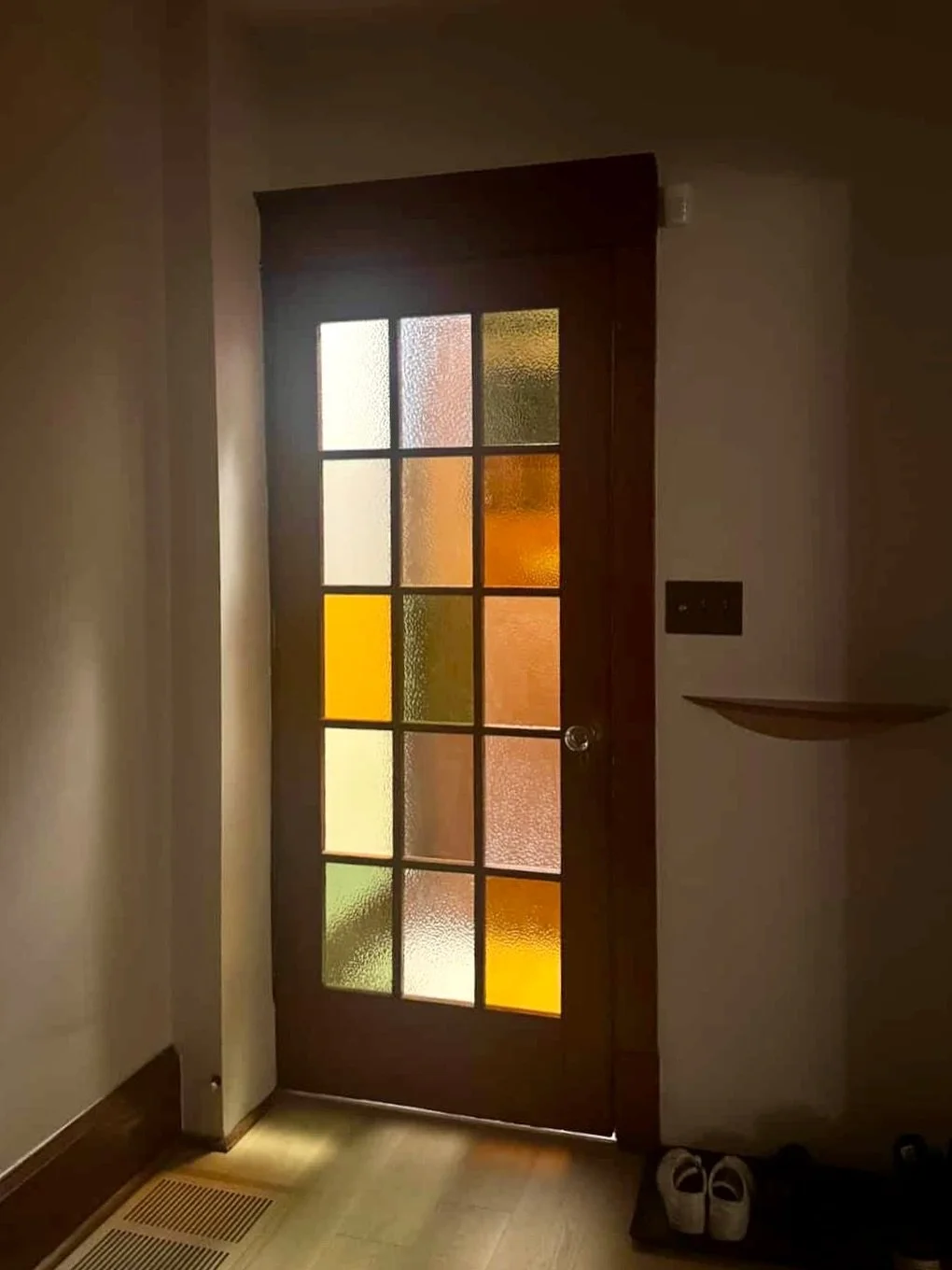 Evening glow of a recent door with @peakwoodworking for Nuria. So much warm and character!