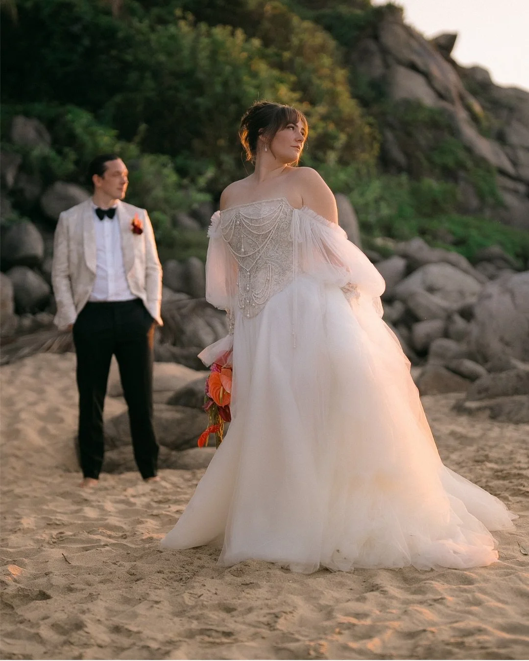 Destiny &amp; Drew 💖 True love does exist. 

Capturing the magic of your story ✨

Photography by&nbsp;@guillermo.munoz.photo 
Production&nbsp;@lacyltodd&nbsp;@roottoblossom 
Event coordination&nbsp;@hatlenadventures
Venue:&nbsp;@teitiare
Flowers:&nb