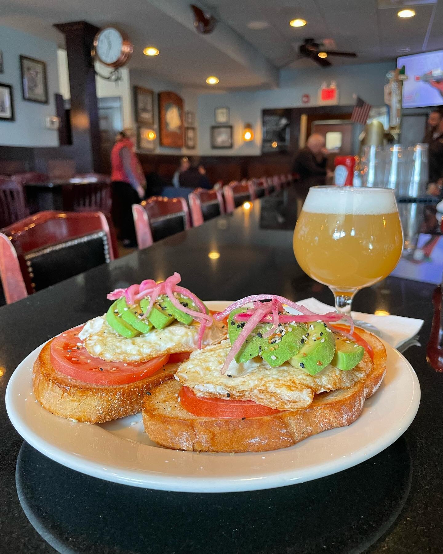 Today for lunch, a new menu item that we think you&rsquo;ll love! Avocado toast on freshly baked sourdough with tomato, an over easy egg, everything but the bagel seasoning, and house made pickled red onions. Wash it down with a @bissellbrothers subs