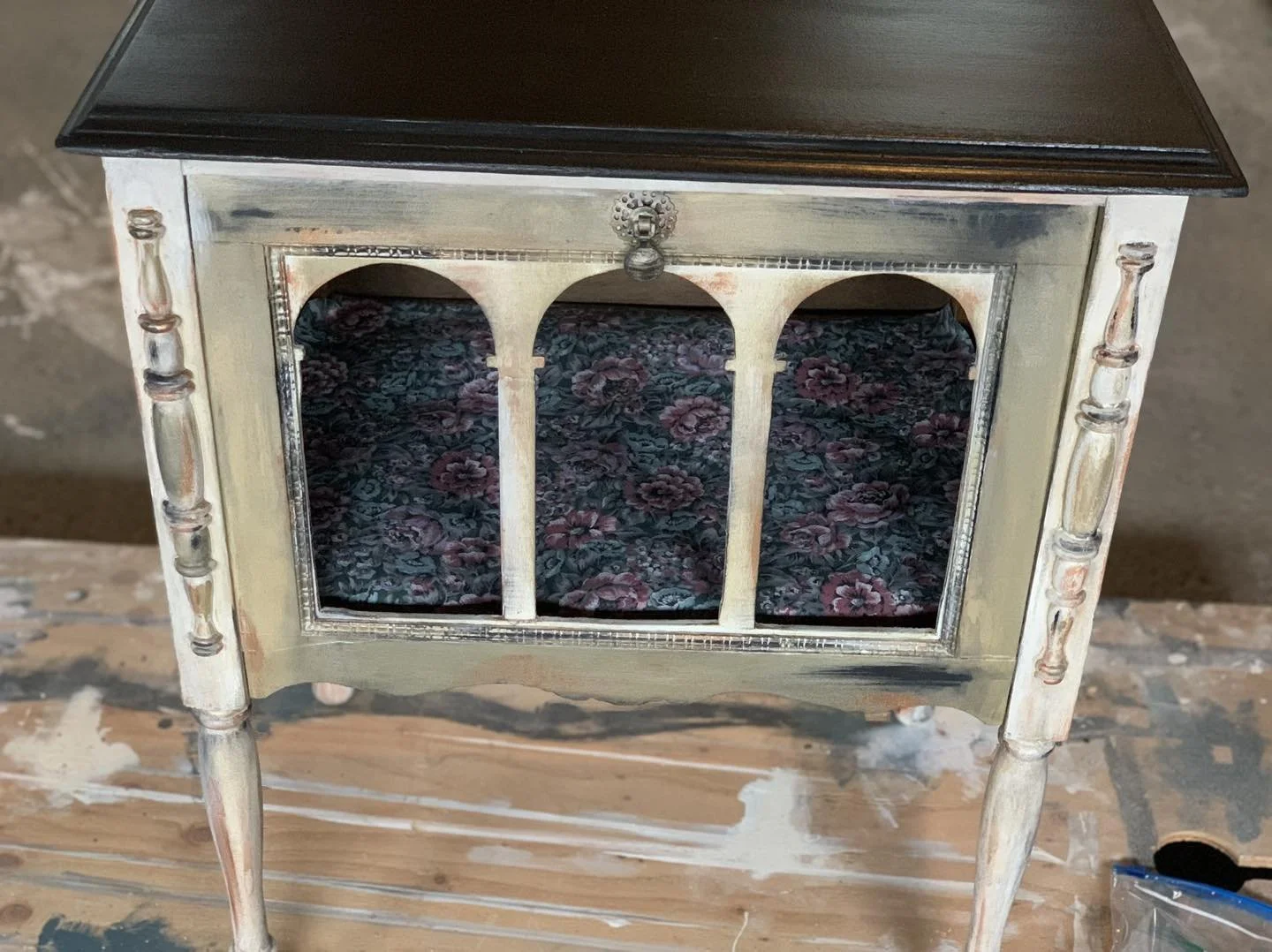 Cottage Core or Shabby Chic decor in Camillus, NY, Upstate New York, 