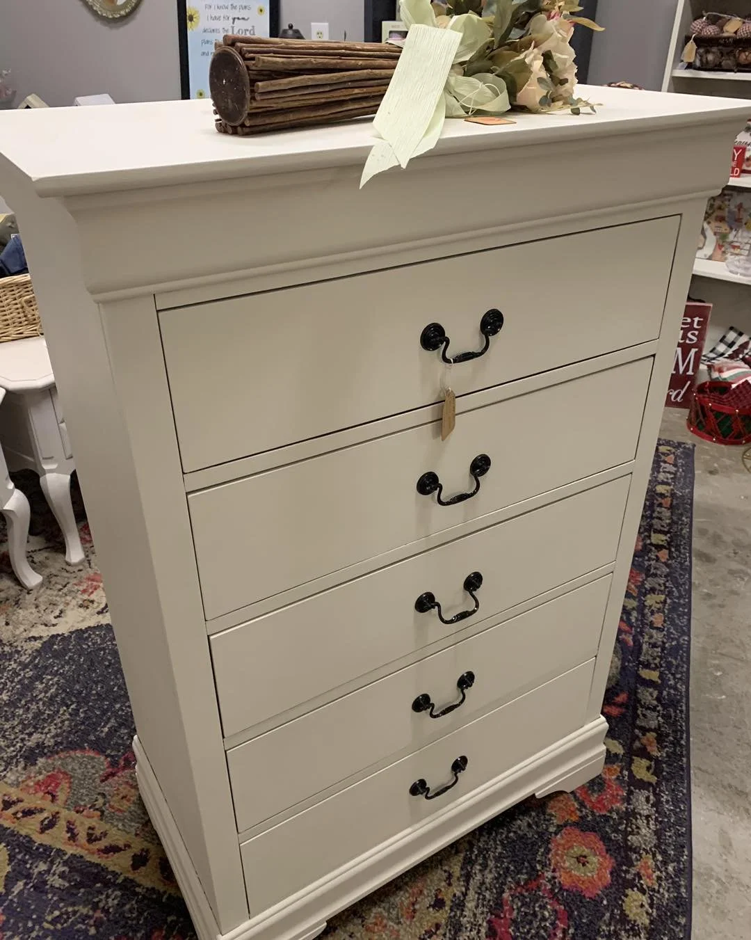 chest of drawers
