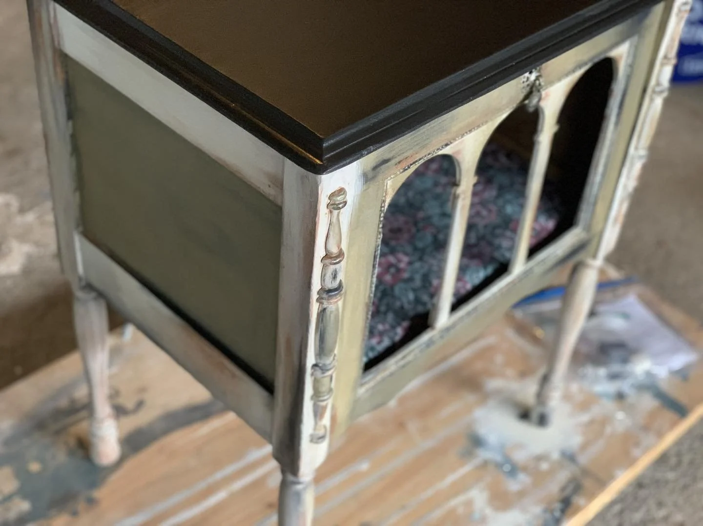 Cottage Core or Shabby Chic decor in Camillus, NY, Upstate New York, 