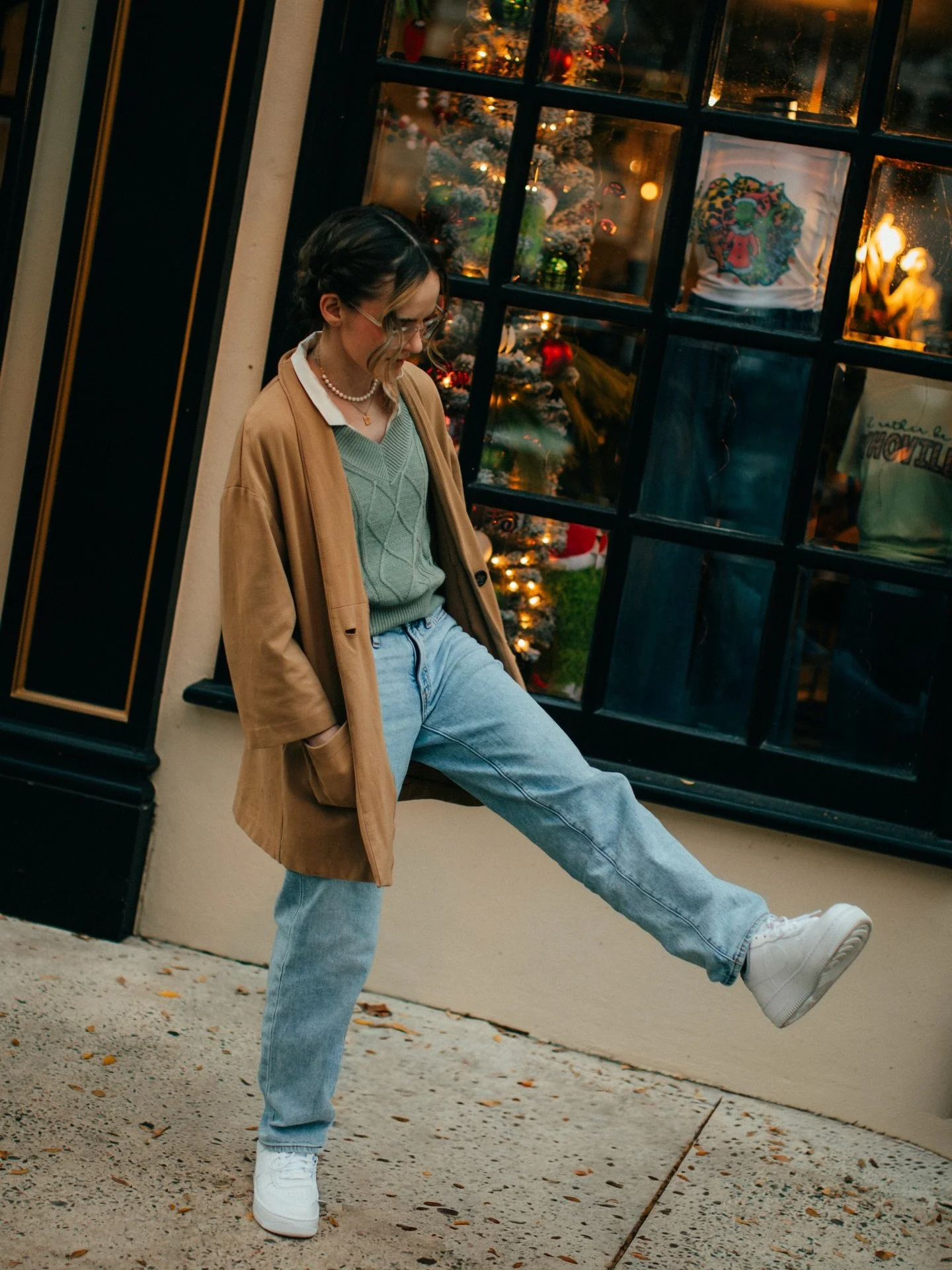 I dare you to wonder again this Christmas.

Some of my favorite holiday portraits with @adventures_of_abby from a couple years ago that make me feel like a kid again. 🎄

🏷️ #christmasmood #cinematicportraits #christmaswonder #gaphotographer #novelw