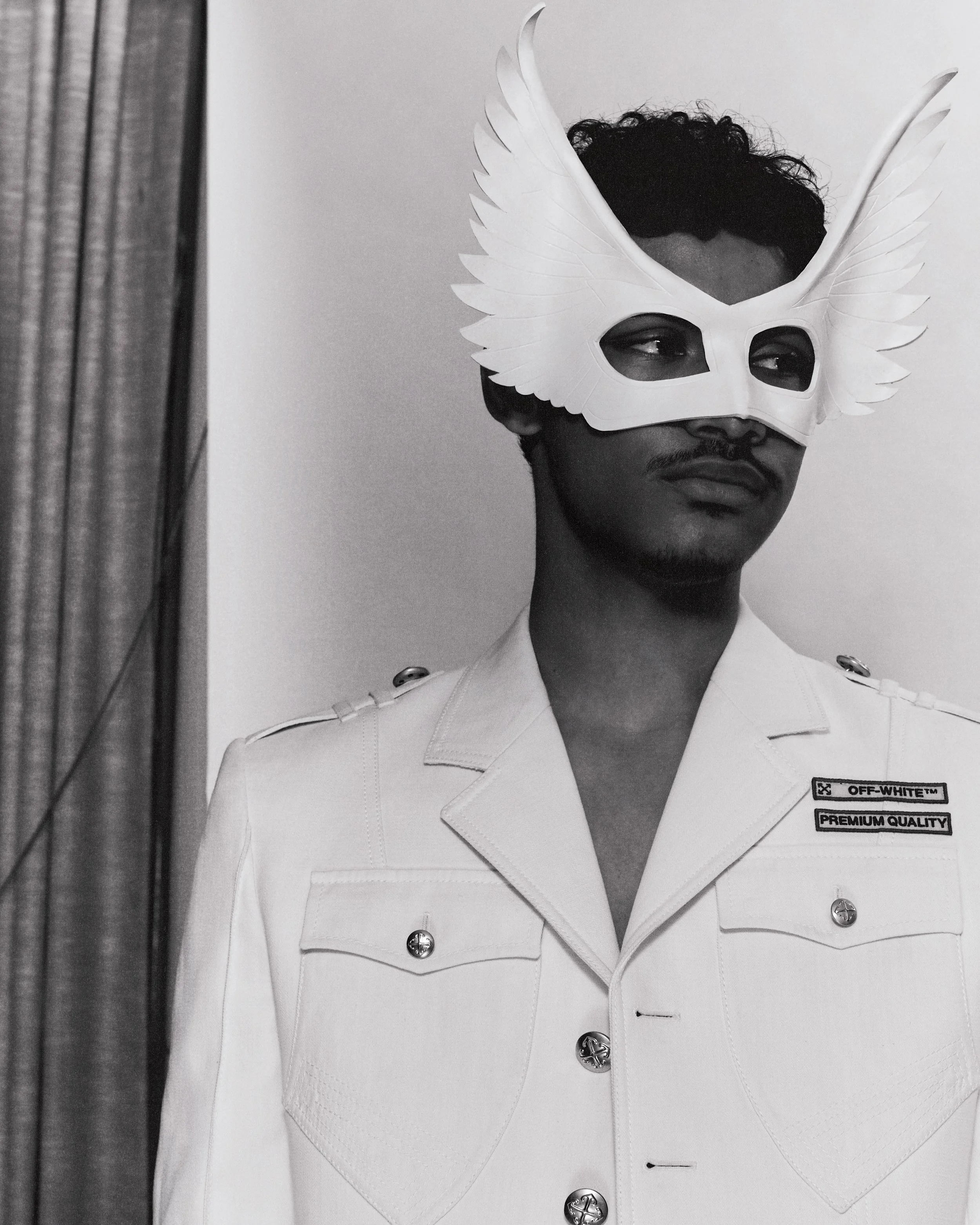 Isaac + Sam_Heroine-22_uncompressed_Page_4_Image_0001.jpg