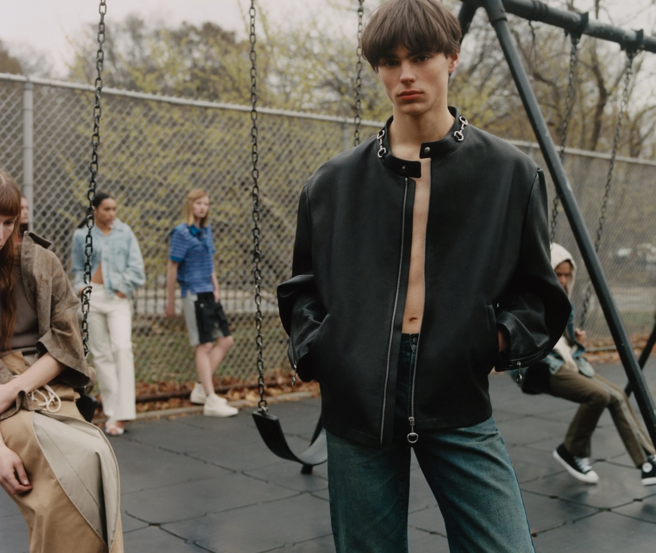 Javier + Sam_Heroine-24_compressed_Page_03_Image_0001.jpg