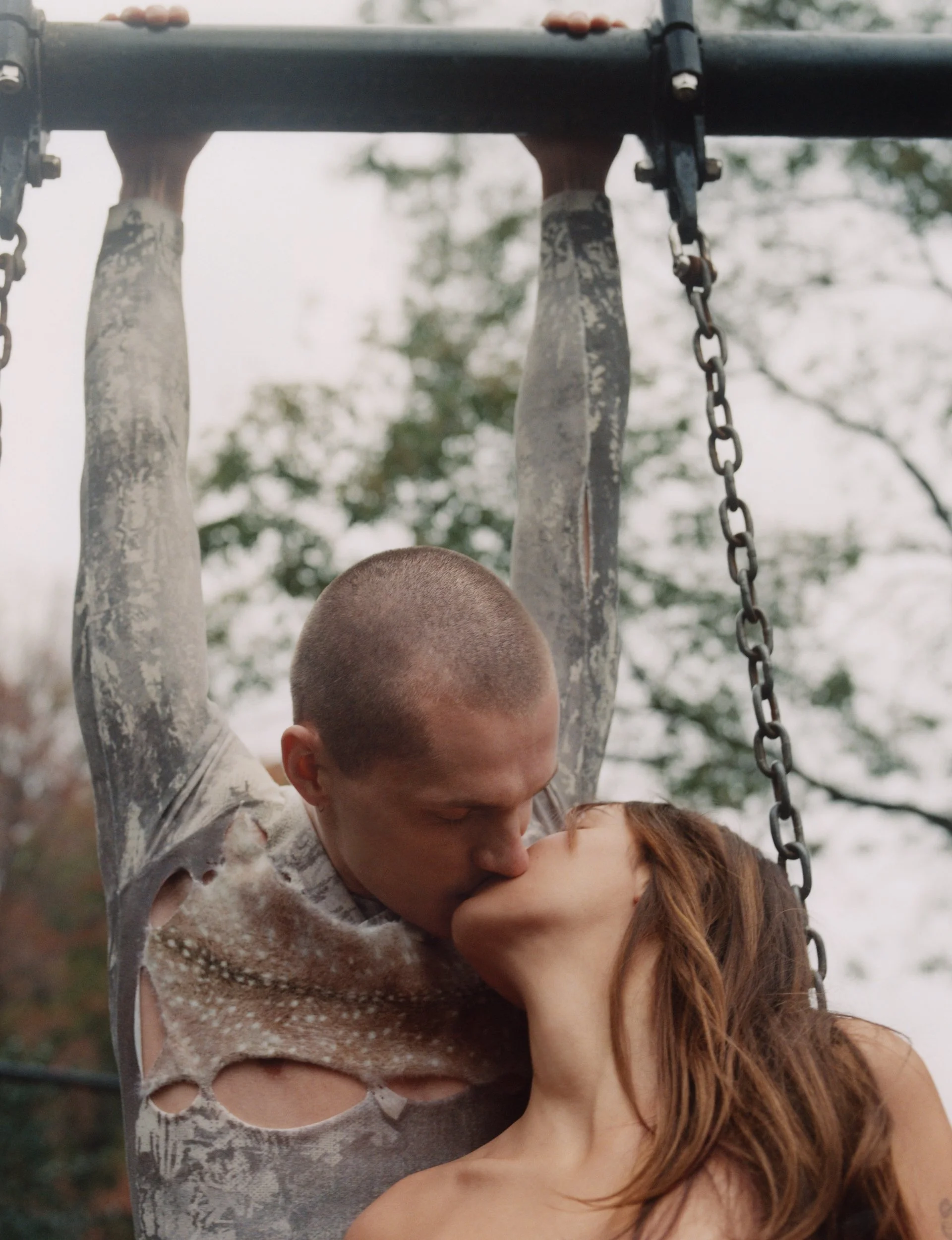 Javier + Sam_Heroine-24_compressed_Page_08_Image_0002.jpg