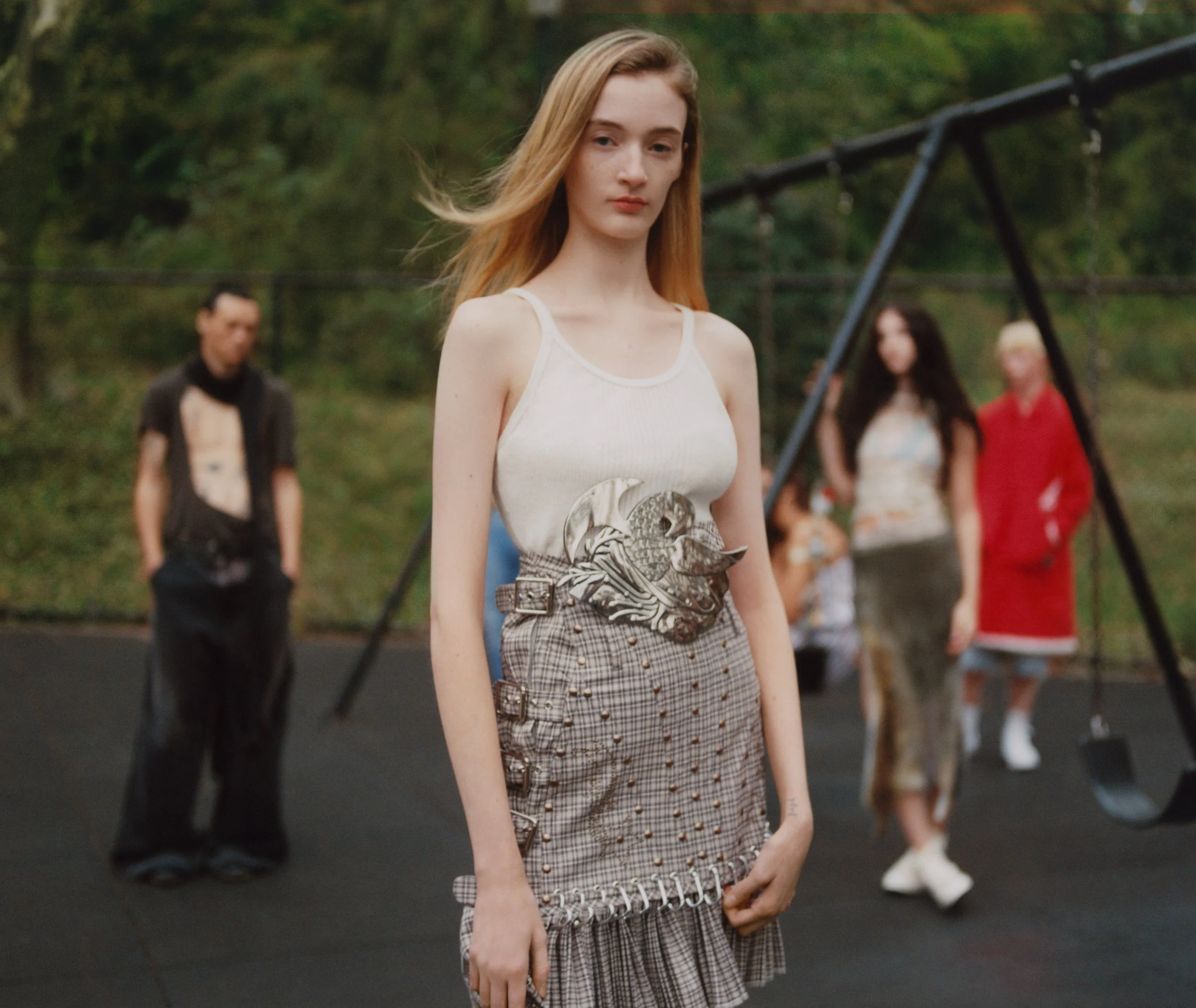 Javier + Sam_Heroine-24_compressed_Page_08_Image_0001.jpg