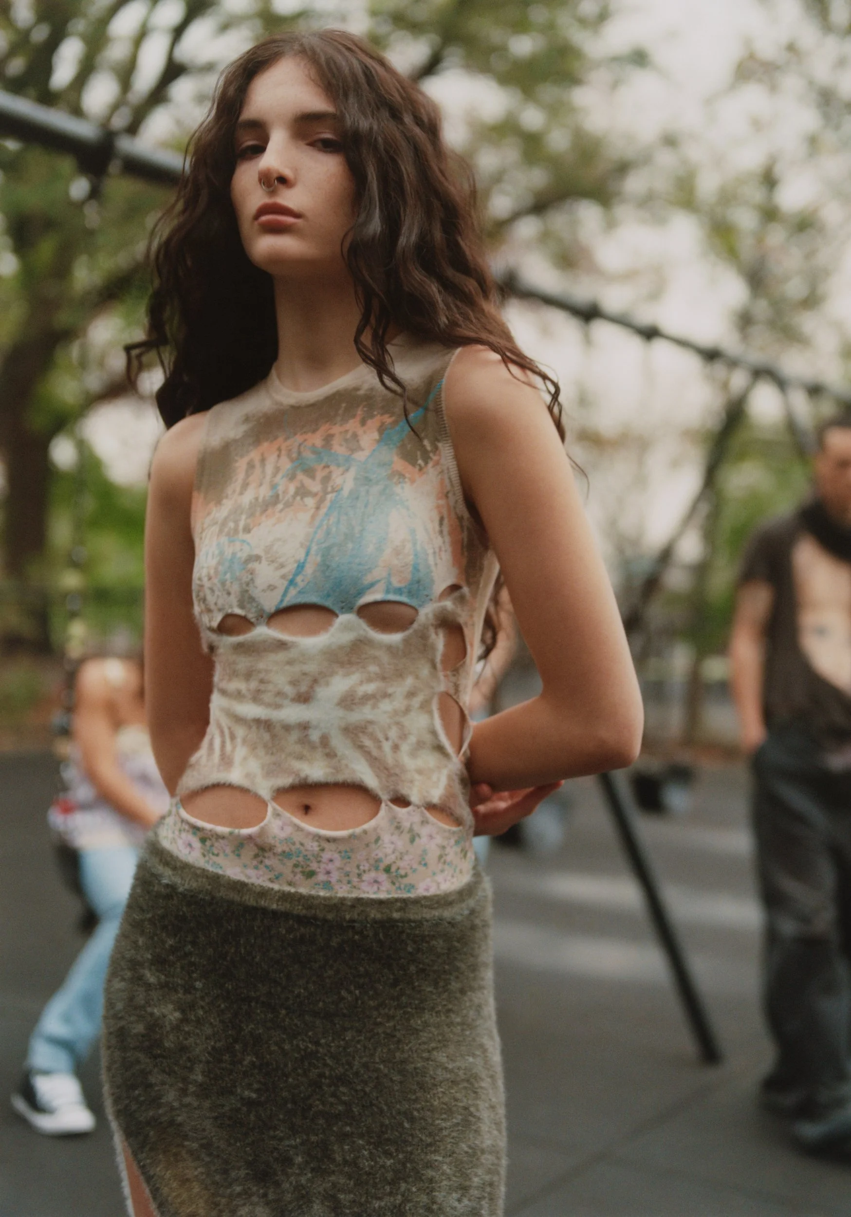 Javier + Sam_Heroine-24_compressed_Page_04_Image_0002.jpg