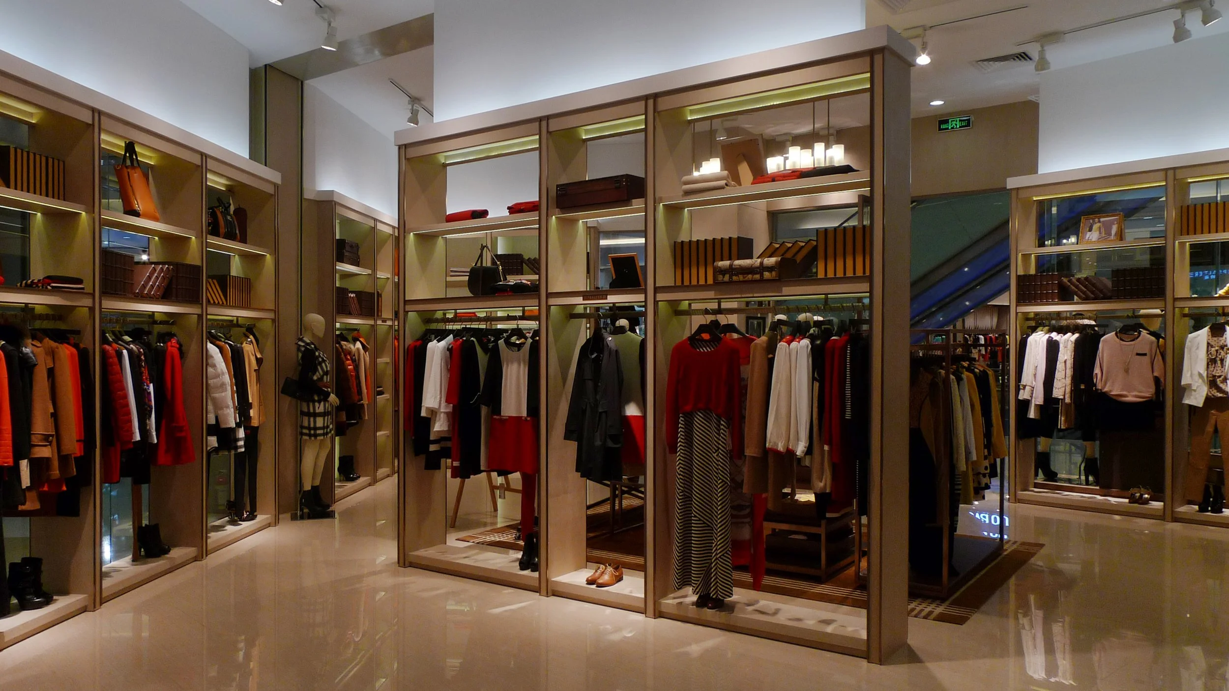 YINGER,Clothing display cabinet