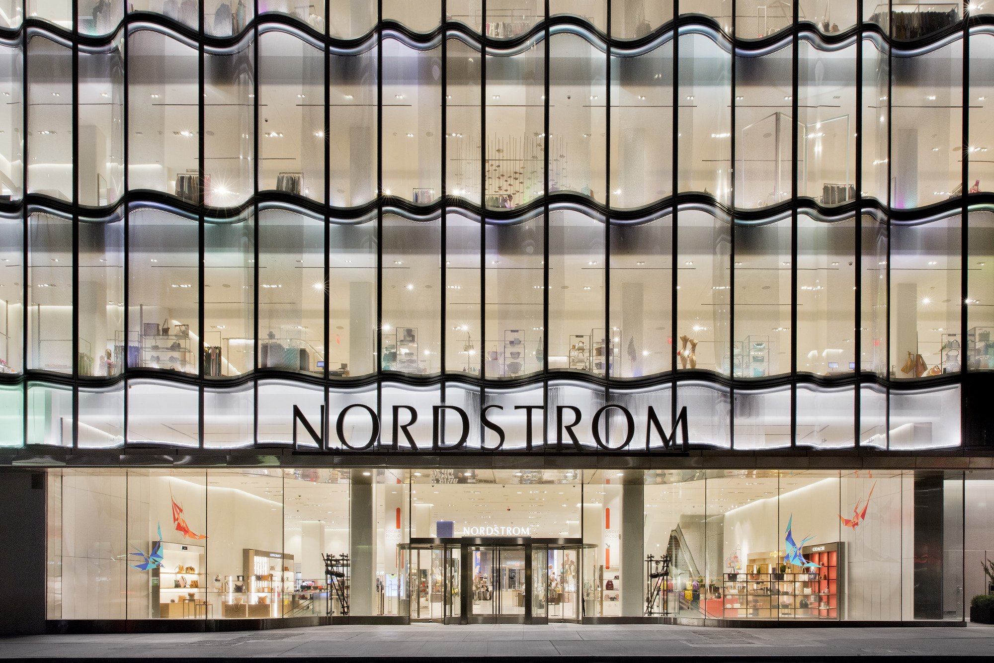 3_Nordstrom-NYC-Flagship-Exterior_Credit-Connie-Zhou.jpg